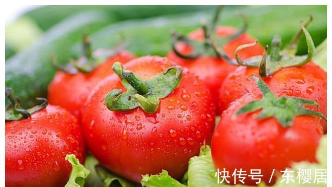 买西红柿，粉色的好吃还是红色的好，摊主告诉你，别乱买了