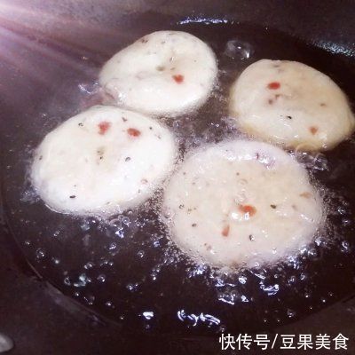 味儿|学会#蛋趣体验#奶香蛋白甜甜圈，生活有滋有味儿