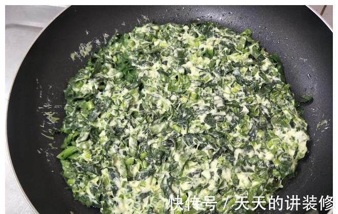 味道|做菠菜时，炒出来容易发涩，教你一个新吃法，不苦不涩味道好