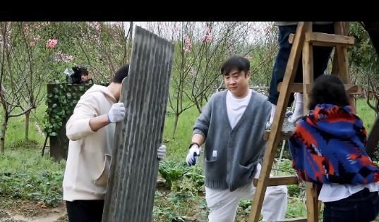 黄磊|向往的生活5，第一期就来老熟人，黄磊出门迎接