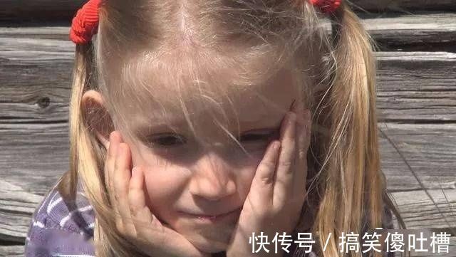 小孩出現(xiàn)撞頭、咬指甲、撕嘴皮等行為,媽媽一定要警惕了