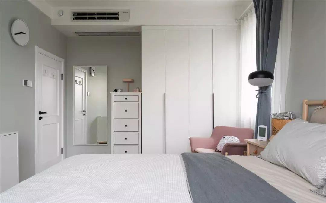 浅灰色|她的70平现代简约小家,客厅加张床,二室变三居,时尚又舒适!