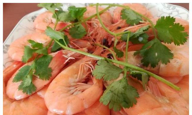 虾子|儿子带女同学来家，我特意下厨做桌菜招待，上桌后我和老公出去吃