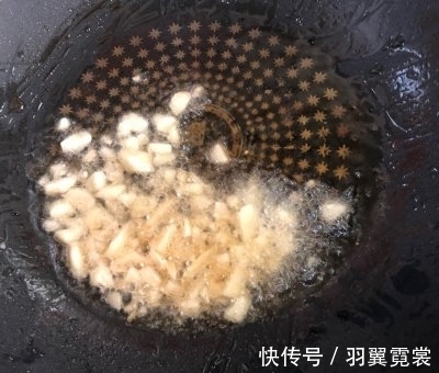 豆角|豆角焖面,面条直接下锅是错的,多做1步,根根干香入味,不粘连
