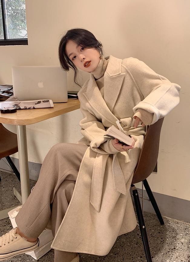包臀裙|现在还在留恋针织衫?尝试一下时髦的“羊绒衫”搭配,好看还保暖