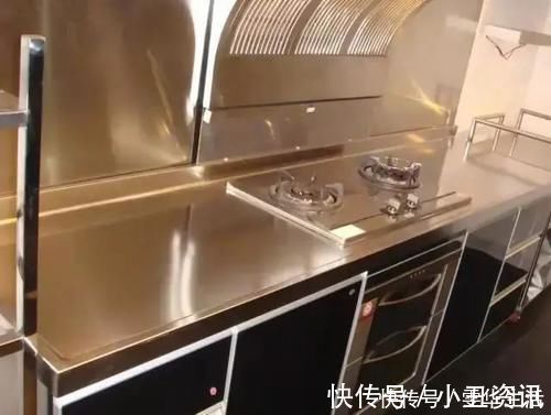 橱柜|买橱柜选不锈钢，还是石英石？这才发现10年前买错了！
