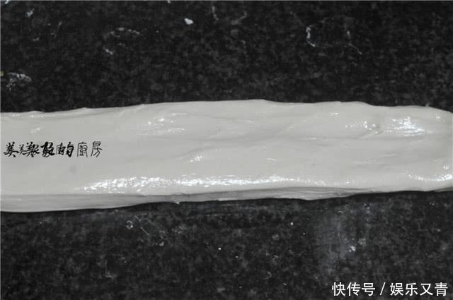  炸油条，有人加鸡蛋，有人放酵母，都不对！用此方法，一次成功！