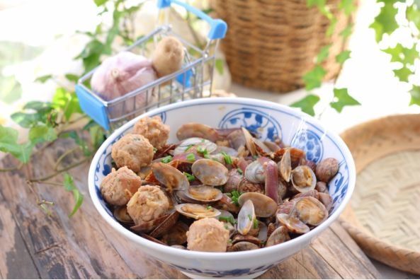 这是一道鲜美的下饭菜，营养丰富，鲜美又不油腻