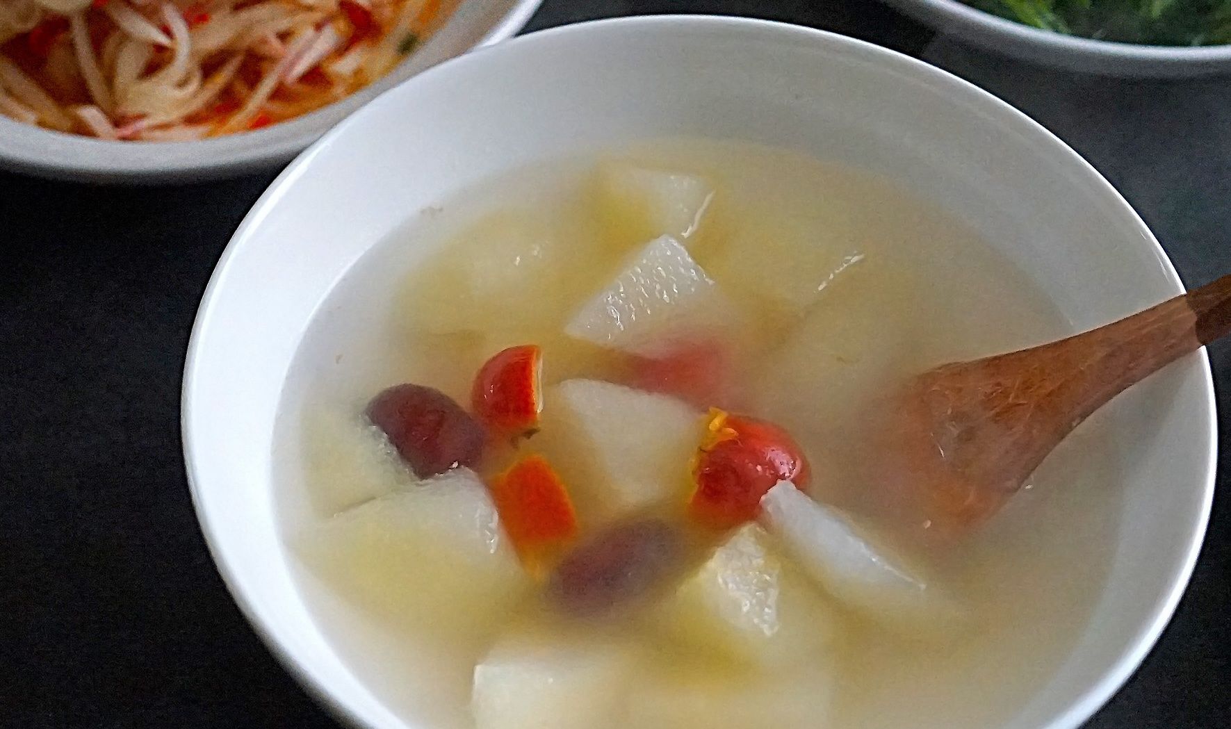 婆婆做的午餐在朋友圈走红，4菜1汤，这卖相和搭配，真是赞