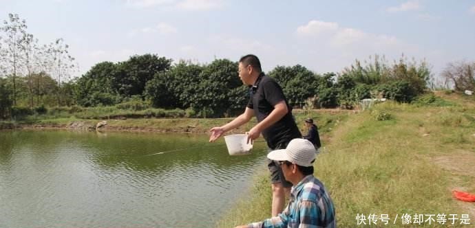 用大蒜和药酒就可以做出来的爆护饵料,到哪里钓鱼都不会空军!