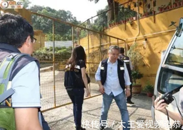 僧袍#这位女住持与两位和尚结婚,开豪车、住别墅,还在僧袍里穿黑丝