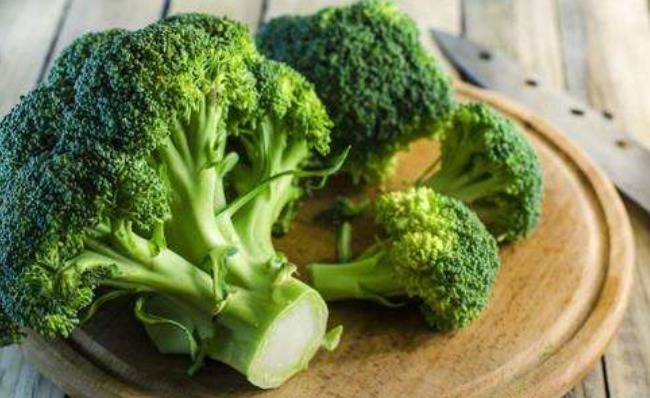 蚕菜|女性怕老多吃4种菜,补充人体所需营养,美白养颜抗衰老