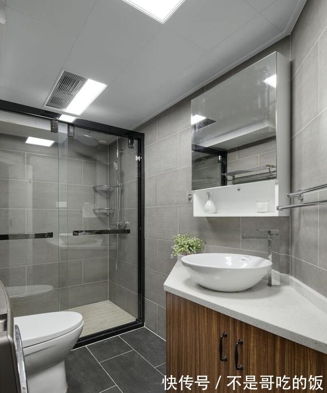 边桌|买不起学区房大房子,一家四口蜗居47平,设计师爆改成三室一厅