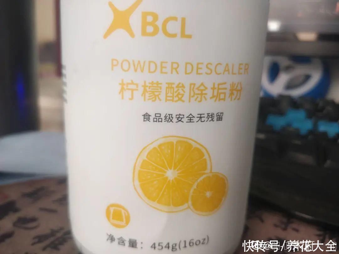 给花浇水掺点白醋,植物根比萝卜还粗,健壮不黄叶