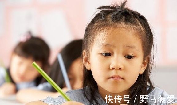 写作业|一个孩子成绩下降前,会有这几个信号,发现一个,父母就该注意了