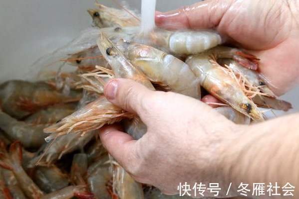水煮虾|鲜虾,不要再用水煮了,教你一招,大虾鲜味不流失,好吃还不腥