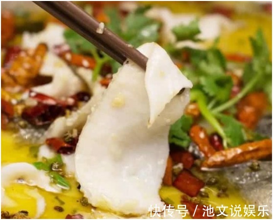 月经期|女性“糟蹋”子宫的3类食物,长期服用,容易提前衰老和闭经