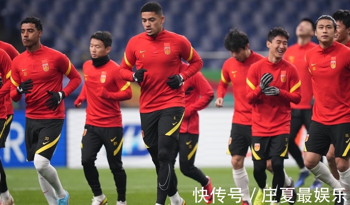 海参|国足正式回应吃海参,声称:输了喝水都是错,球迷批评不知悔改