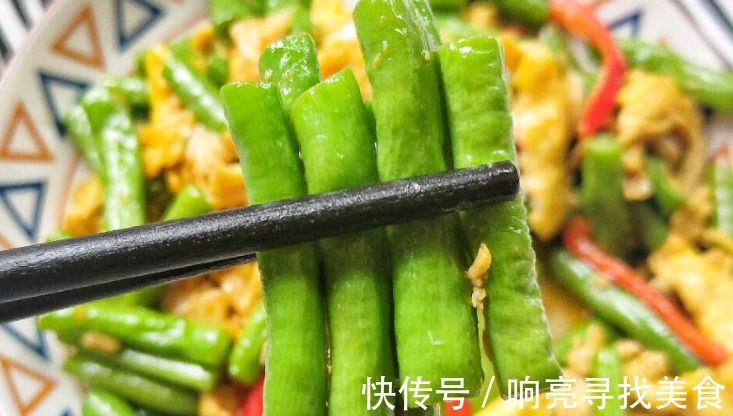 脆爽|入秋后，记得抓紧吃的菜，10分钟上桌，荤素搭配，好吃放不下筷！