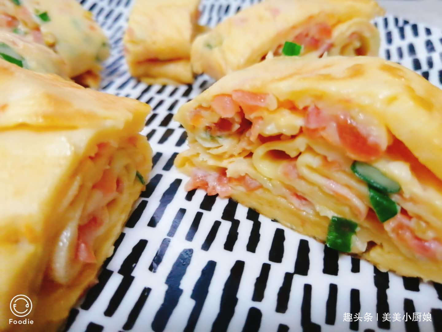 鸡蛋|西红柿和鸡蛋混合在一起，味道好极了，简单易做，小朋友都爱吃