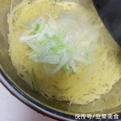 下饭|香到流口水的凉拌金丝搅瓜，下饭神器都靠它