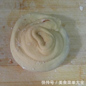 在家都可以做的牛肉锅盔,以后在也不用出去外面排队啦。还不赶紧来学习一下?