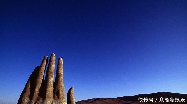 地方 这个地方100年没有下雨,众人为了生存,想出来的招术让人害怕