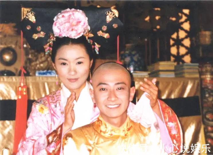 |太拼了孙耀威为拍段子抓一把辣椒塞妻子嘴里，用手堵住对方嘴巴