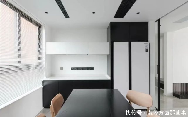 深木色|收纳美观两不误!114㎡四口之家,她家木柜暗藏这些玄机!