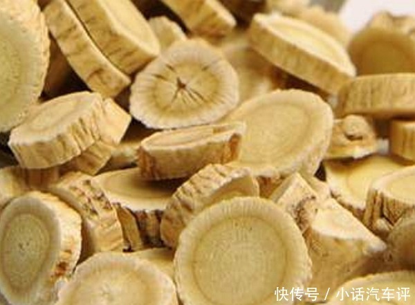 功效|每天一杯黄芪水，竟然还有这么多功效，但黄芪食用2禁忌要牢记！