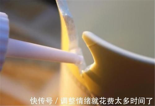 角膜|孩子误将502当眼药水，妈妈用60秒紧急挽救，医生：值得学习