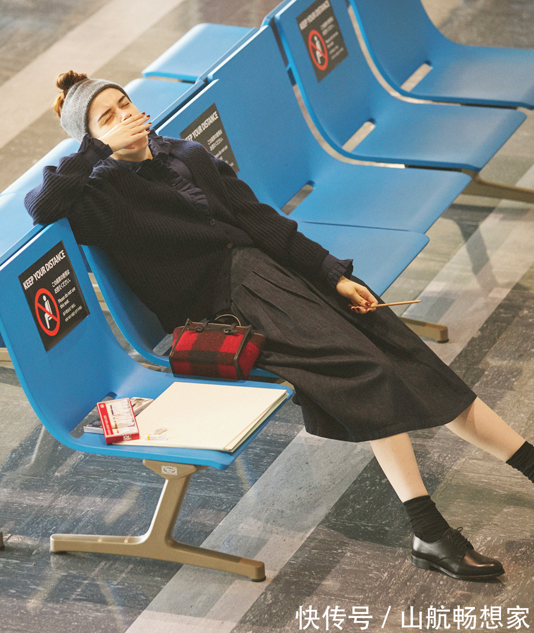 短袜 鞋子+袜子成秋季最时髦CP记住这2个搭配技巧,谁穿谁时髦!