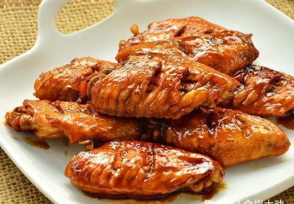 回味无穷的几道除夕年夜饭,香辣酸甜咸,全家人吃得其乐融融!