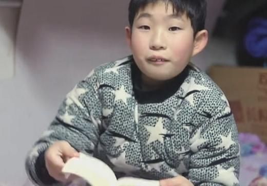 父母|哥哥考全班第一,父母却偏心“笨”弟弟,背后原因让人感动