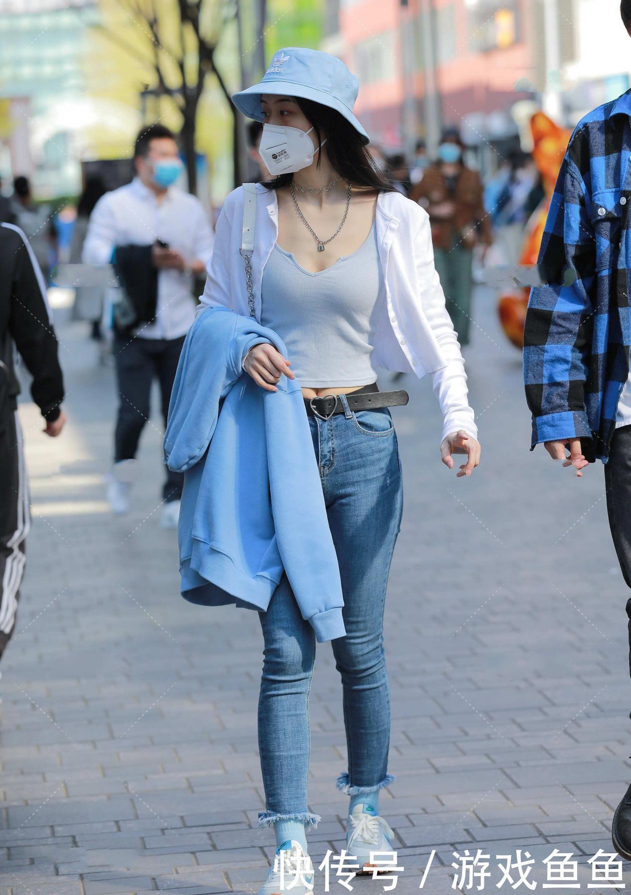 时尚感|牛仔裤想要搭出与众不同的时尚感,可以试下小编分享的搭配法