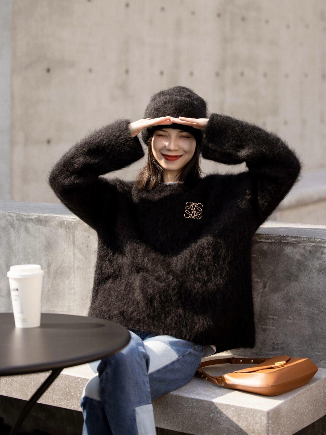 百搭 这些才是“毛衣”的高级穿法,柔软舒适又百搭,轻松穿出气质美