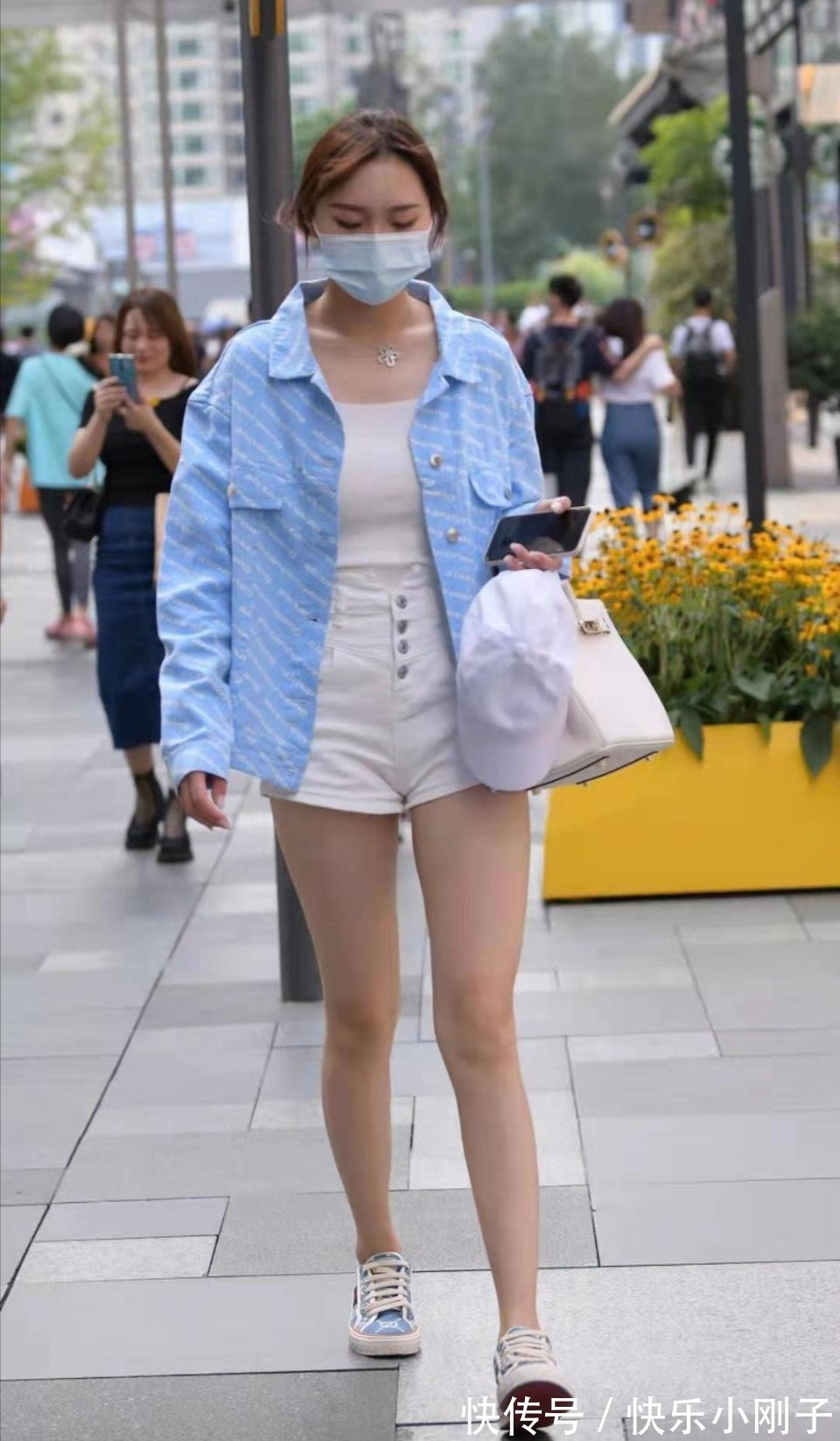 帽子 适合秋日的简约清爽穿搭，秋天也要又美又时髦，你值得拥有