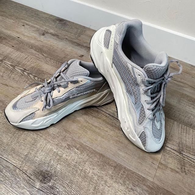 买到省几千!奶油Yeezy 700 V2拼手速预约马上开启
