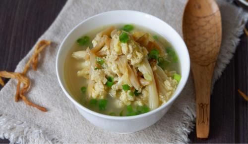 干黄花菜|失眠最怕喝这汤,上锅煮一煮,营养极高,失眠好了,早知早受益