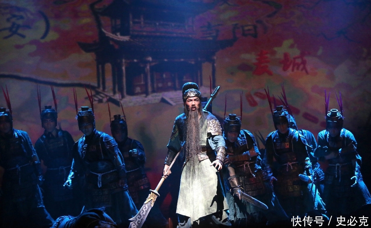 关羽|老罗三国演义：拔高关羽，拉低刘备，夸大张飞