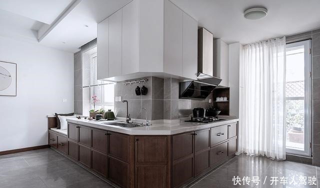 客厅|有一种美，叫做新中式！145㎡新房打造的极简又高级！爱了！