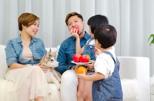 不要拒绝孩子的好意,让孩子做懂得分享的好孩子