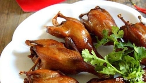 好吃|学校门口卖此类''小吃'',一只要十元,每天卖二百只算少的