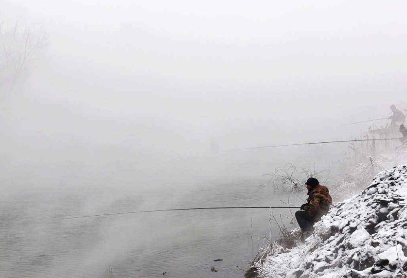 冬季野钓的4个小技巧，你钓不到鱼的原因找到了