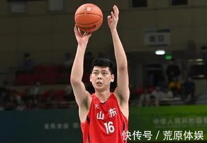 李浩南|胡金秋7连胜挺进四强,朱荣振18+5轻取对手,高诗岩成板王
