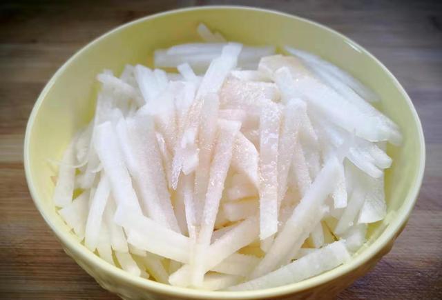 快来学做这个汤,营养健康,润肺养胃,简直是大补汤!