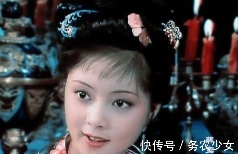 元春$薛寶釵叫鳳丫頭,本想一舉多得,沒想到尷尬了,看鳳姐和賈母反應