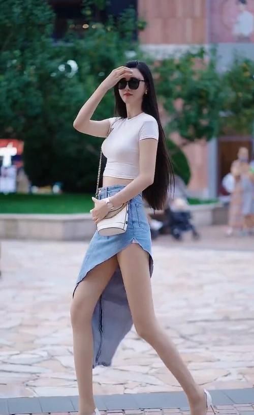 高跟鞋|三角形的牛仔裙,释放个性,引路人围观!