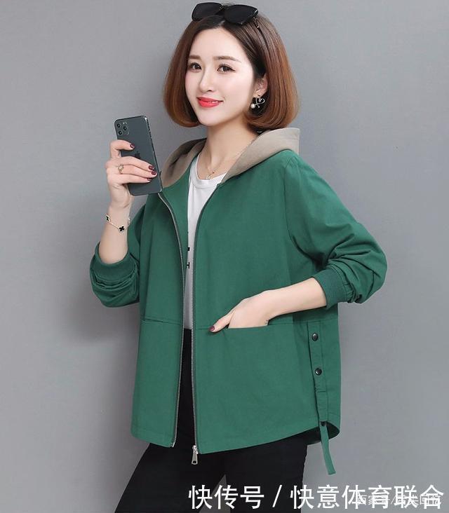 忽冷忽热的天，少不了这件“连帽衫”保暖百搭，遮肉显瘦！