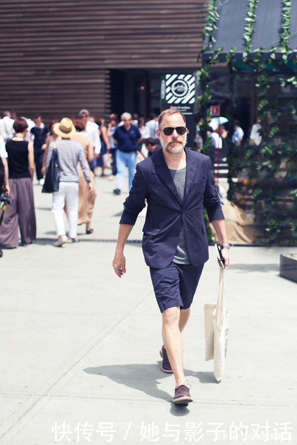 男人过了50岁,如果不差钱,建议多穿这5种裤子,时髦体面不显老